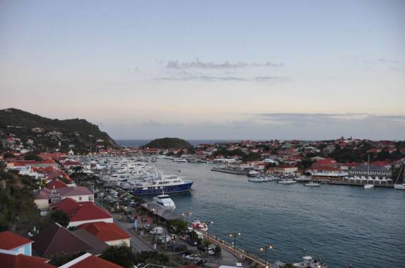 Vista de Gustavia, capital de St. Barth - Caribe